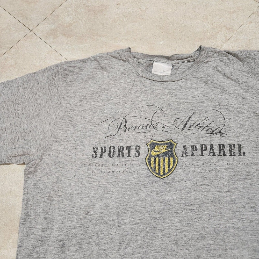 VTG Y2K 2000s NIKE Mens L Large Sport Apparel Spellout Swoosh T Shirt Silver Tag